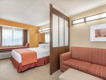 Microtel Inn & Suites By Wyndham Верона Номер фото