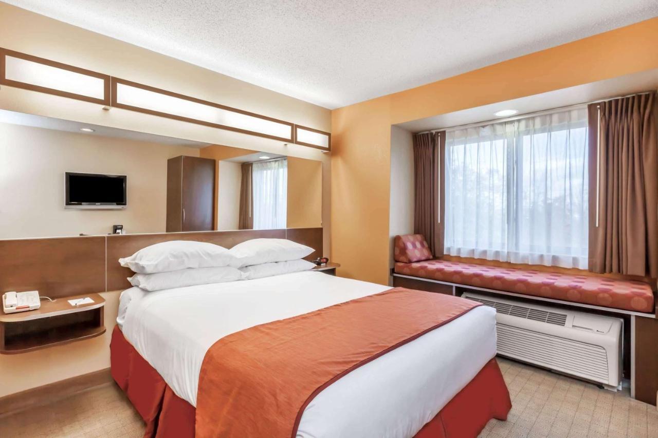 Microtel Inn & Suites By Wyndham Верона Экстерьер фото